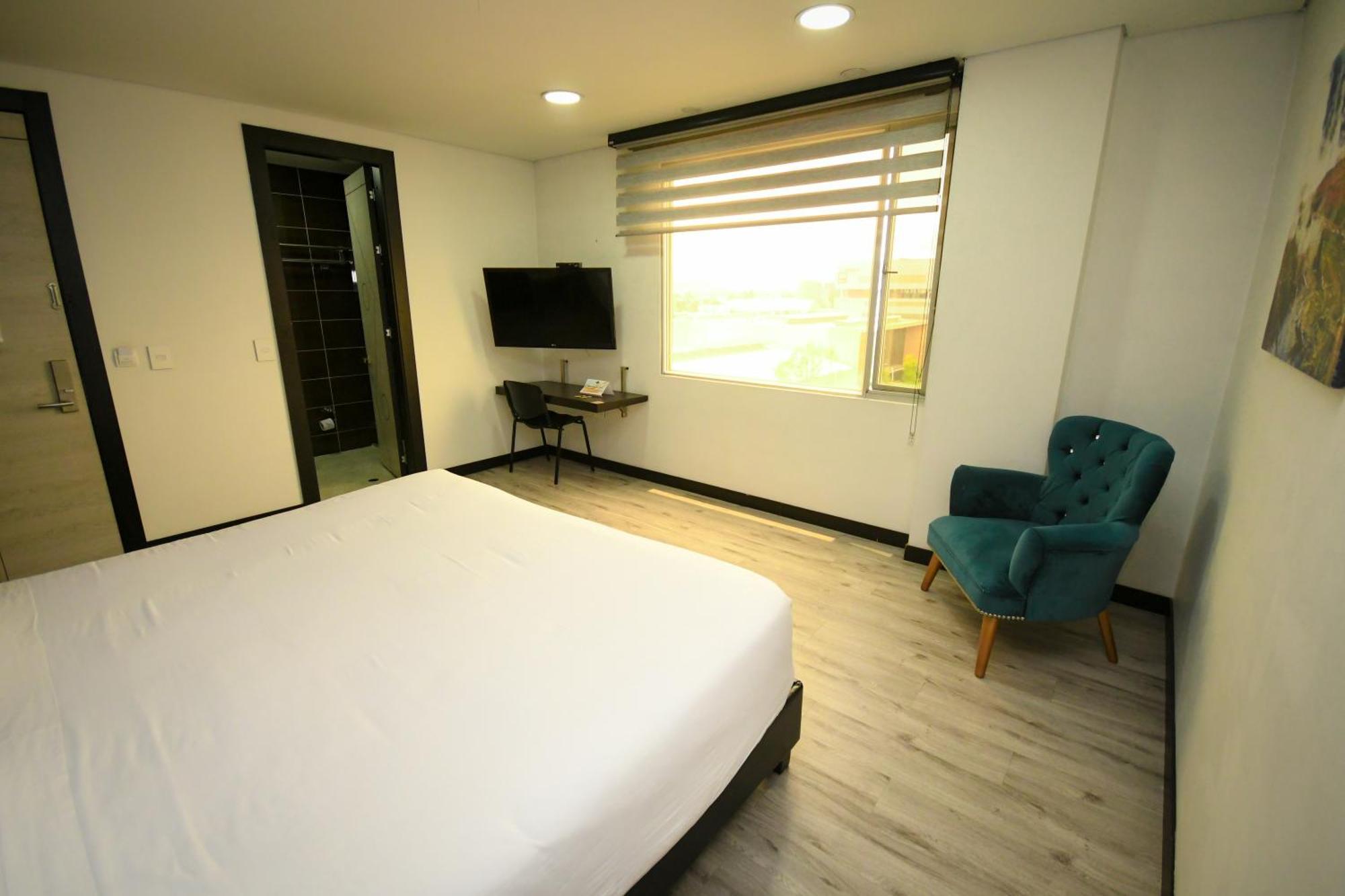 American Visa Tower Hotel