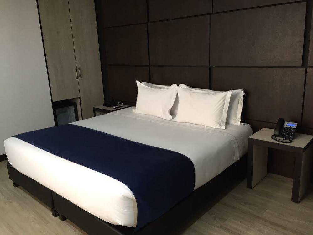 Hotel American Visa Tower 4*